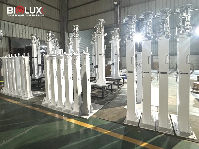 Telescopic mast for trailers Telescopic mast for trailers